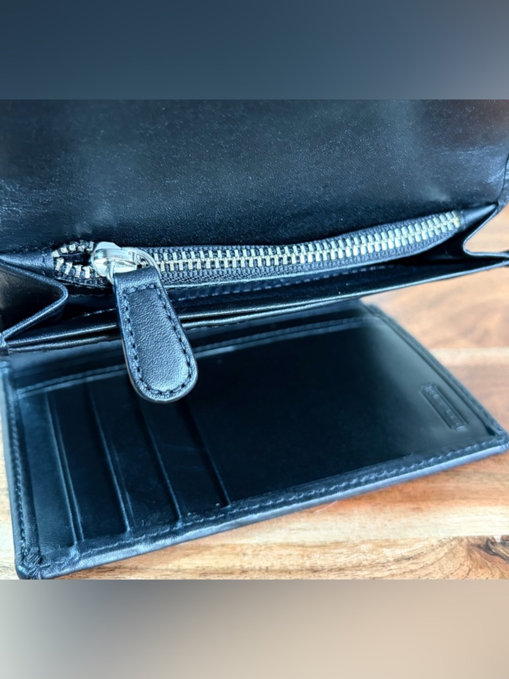 Vintage COACH Signature C Black Jacquard Leather Trifold Wallet Like New - Picture 8 of 16